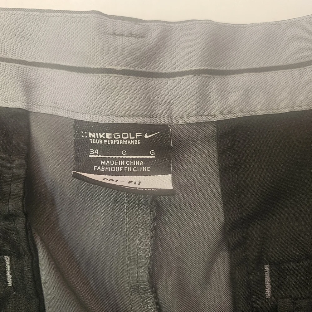 NIKE MEN GOLF CASUAL PREPPY SHORTS GRAY SIZE 34 GORPCORE ATHLEISURE OUTDOORS F79